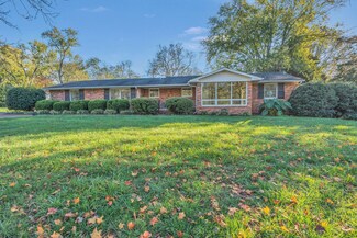 915 Alder Dr, Nashville, TN 37220