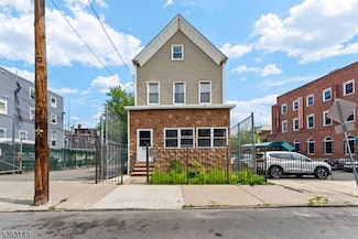 15 Taylor St, Newark, NJ 07104