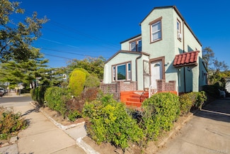 135-01 232nd St, Jamaica, NY 11413