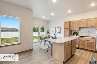 8022 E Tencate Place, Sioux Falls, SD 57110