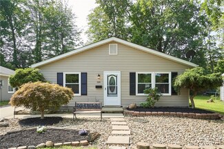 324 Elm St, Geneva, OH 44041