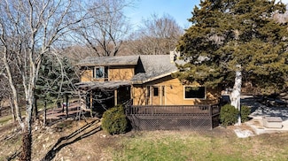 22450 Hatchell Rd, Tonganoxie, KS 66086