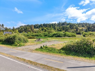 405 S Railroad Ave, Blue Lake, CA 95525