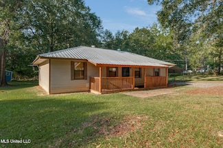 701 Jenkins St, Newton, MS 39345
