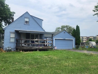 404 Pershing Ave, Machesney Park, IL 61115