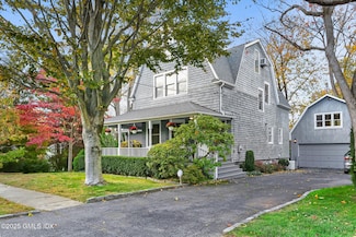 11 Shorelands Place, Old Greenwich, CT 06870
