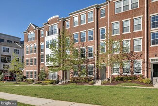 2988 Rittenhouse Cir Unit 19, Fairfax, VA 22031