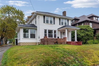 895 Alcoma St, Sharon, PA 16146