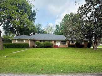 100 Irwin Rd, West Columbia, TX 77486
