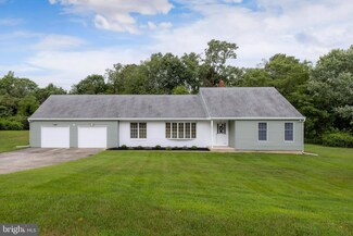 81 Holly Ln, Pilesgrove, NJ 08098
