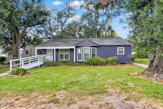 1801 Oak Ave, Port Arthur, TX 77642