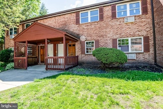 802 Garnet Dr Unit 8B, Burlington, NJ 08016