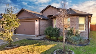 6133 General Store Way, Saginaw, TX 76179