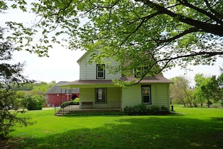 1511 W Becker School Rd, Freeport, IL 61032