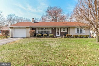 230 Edgeboro Dr, Manchester, PA 17345