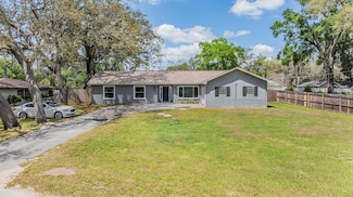 904 Tomlinson Dr, Lutz, FL 33549