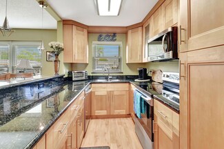 200 N High Point Blvd Unit C, Boynton Beach, FL 33435