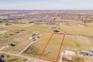 405 E Vaughn Rd, Cleburne, TX 76031