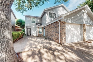 1437 Palmnold Cir W, Fort Worth, TX 76120