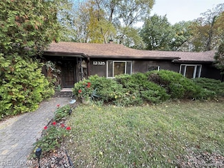 12325 Hannan Rd, Romulus, MI 48174