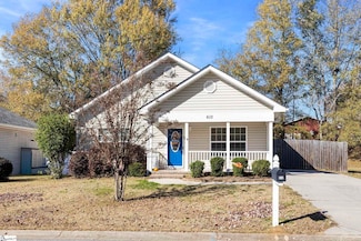 610 Ruddy Creek Cir, Greer, SC 29651