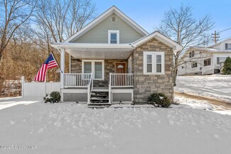 2786 Aqueduct Rd, Schenectady, NY 12309
