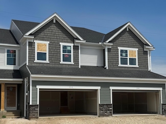 1712 Tyrone Dr, Shakopee, MN 55379