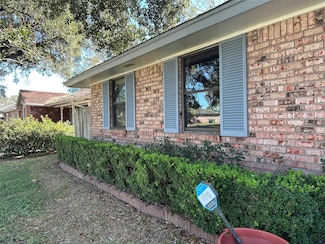 5315 Poinciana Dr, Houston, TX 77092