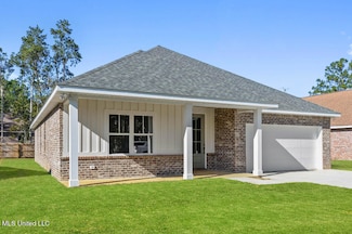 10867 Ala Moana St, Diamondhead, MS 39525