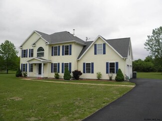 26 Pheasant Ln, Valatie, NY 12184
