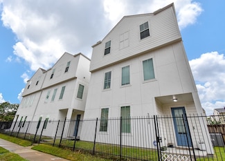 3712 Link Valley Dr, Houston, TX 77025