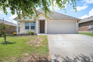 131 Kingfisher Ln, Kyle, TX 78640