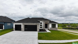 5620 N 212th St, Elkhorn, NE 68022