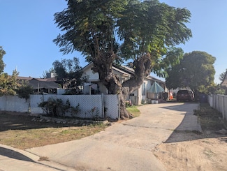 426 L St, Sanger, CA 93657