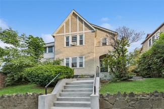 222 E 4th St, Mount Vernon, NY 10553