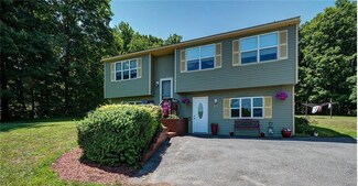 49 Montgomery St, Parish, NY 13131