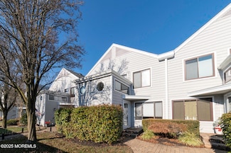 9 Bridgewaters Dr Unit 11, Oceanport, NJ 07757