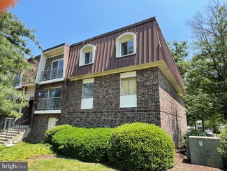 201 N Emory Dr Unit 10, Sterling, VA 20164