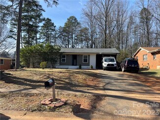 6429 Tomahawk Ln, Charlotte, NC 28214