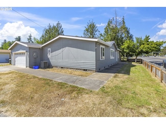 226 58th St, Springfield, OR 97478