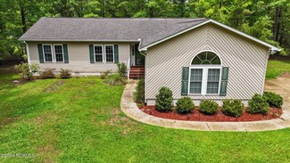 239 Winding Creek Dr, Oriental, NC 28571