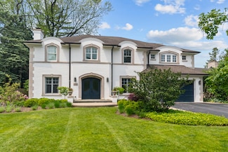 1111 Seneca Rd, Wilmette, IL 60091