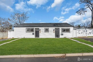 416 Hawthorne St, Keyport, NJ 07735