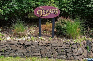 604 Skyline Dr Unit C604, Haledon, NJ 07508