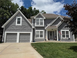 3945 SW Batten Dr, Lees Summit, MO 64082