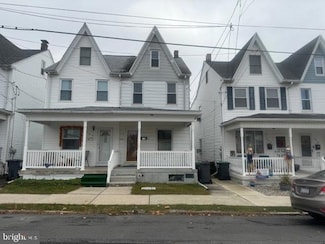 510 W Chestnut St, Frackville, PA 17931