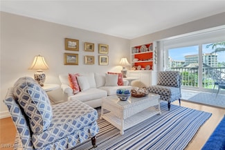 2850 Gulf Shore Blvd N Unit 203, Naples, FL 34103