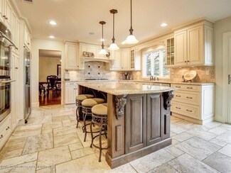 32 Terence Dr, Manalapan, NJ 07726