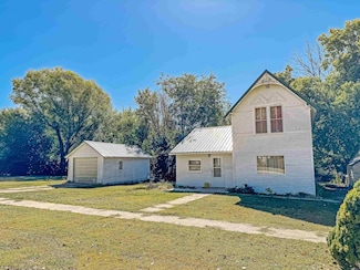 505 E 3rd St, Neligh, NE 68756