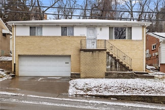 3228 Ladoga St, Pittsburgh, PA 15204